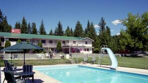 Seasonal outdoor pool