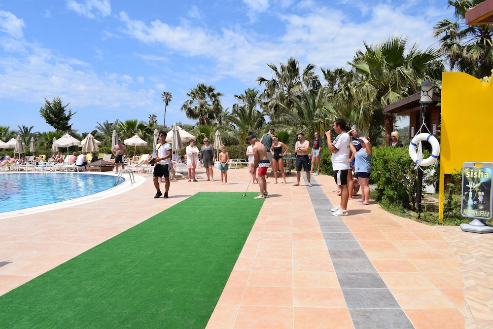 Seaden Sea World Resort & Spa