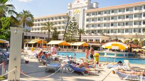 2 outdoor pools, pool umbrellas, sun loungers