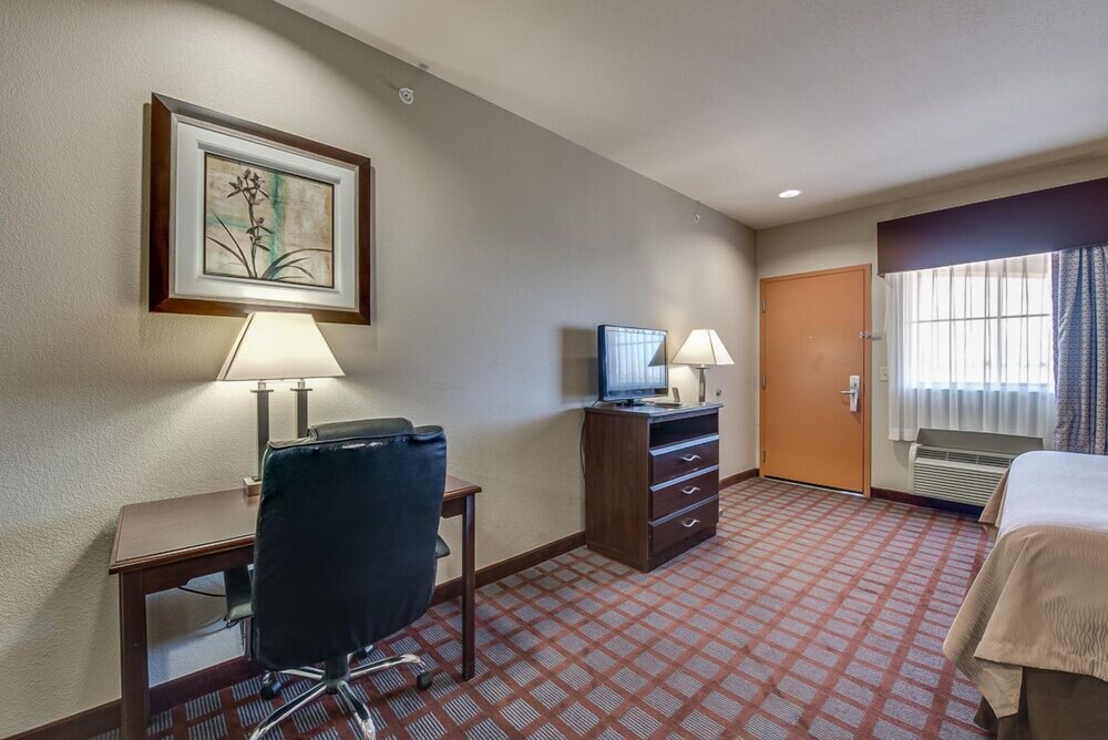 Executive Inn and Suites Cushing in Cushing Best Rates & Deals on Orbitz