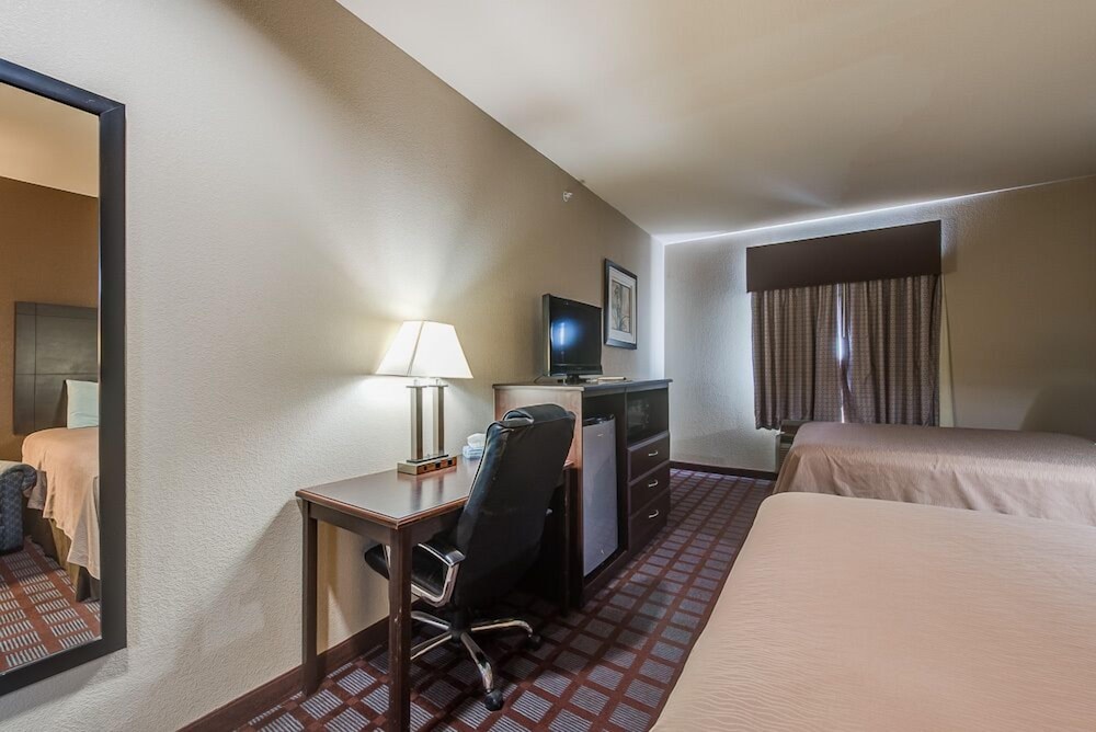 Executive Inn and Suites Cushing in Cushing Best Rates & Deals on Orbitz