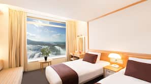 In-room safe, desk, free WiFi