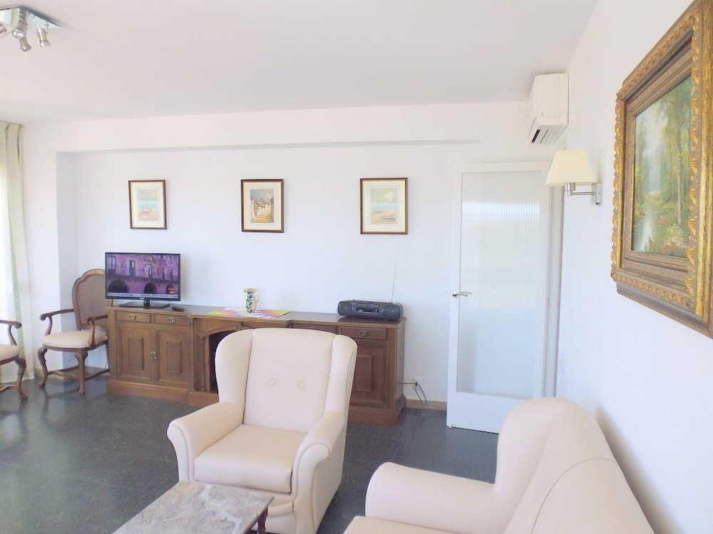 Imagen de ZEUS Apartamentos en salou (8 de 11)