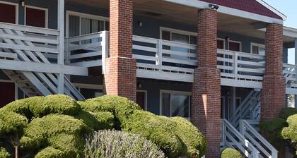 Montauk Oceanside Suites