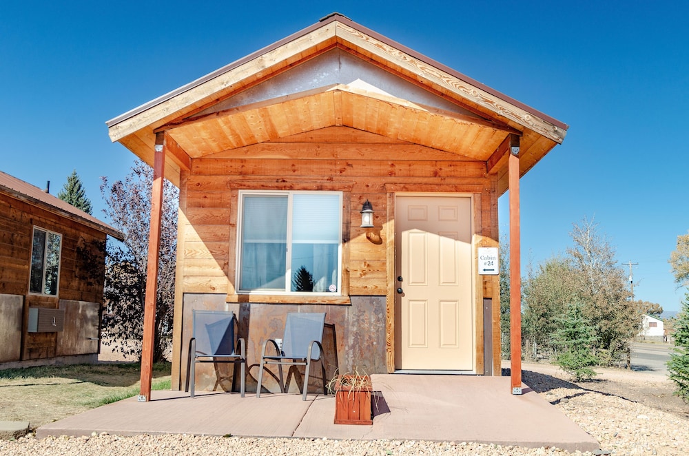 Mountain Ridge Cabins and Lodging in Hatch Best Rates & Deals on Orbitz