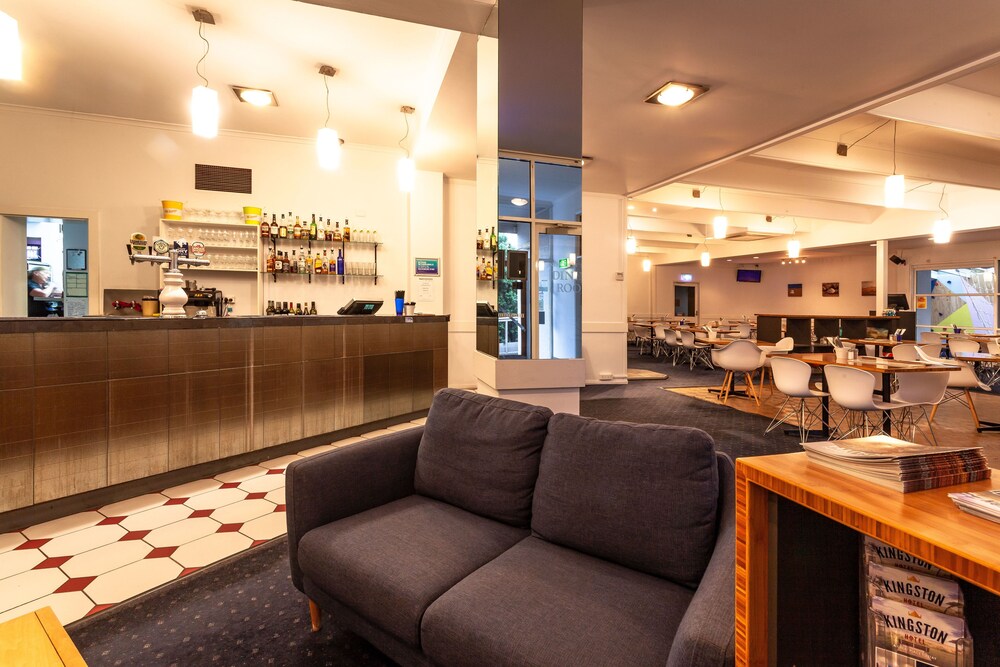 Kingston Hotel