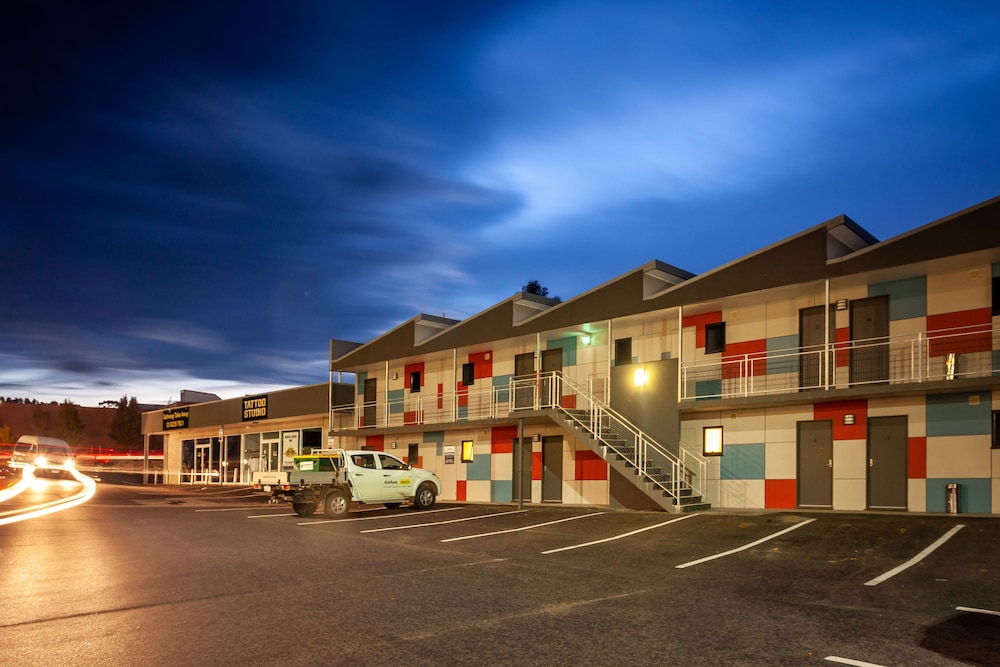 Kingston Hotel