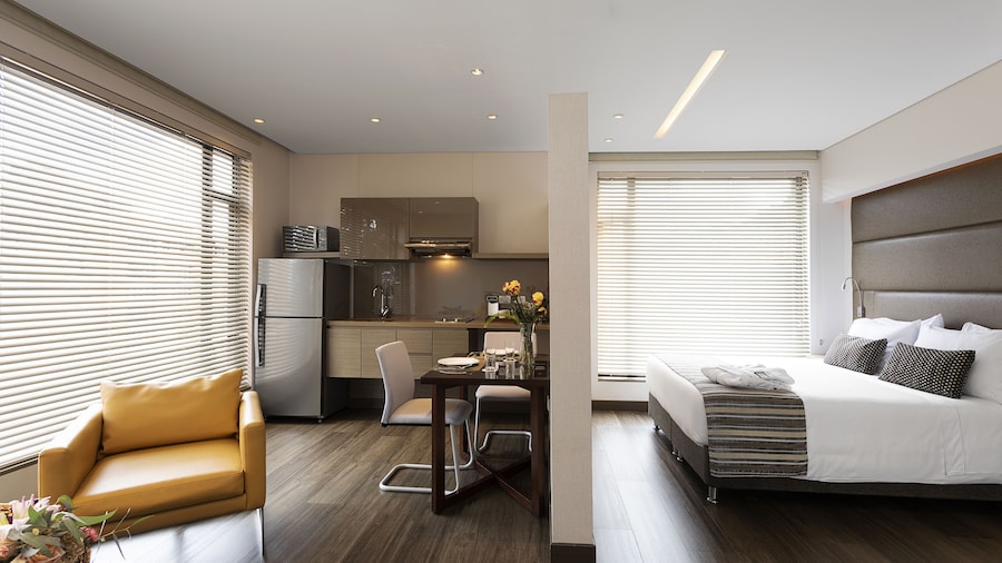 Bs Rosales Hotel And Suites