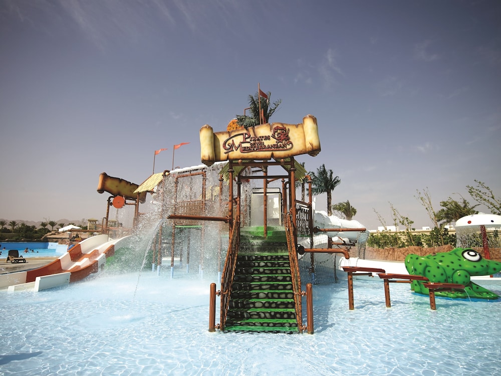 Coral sea waterworld deals