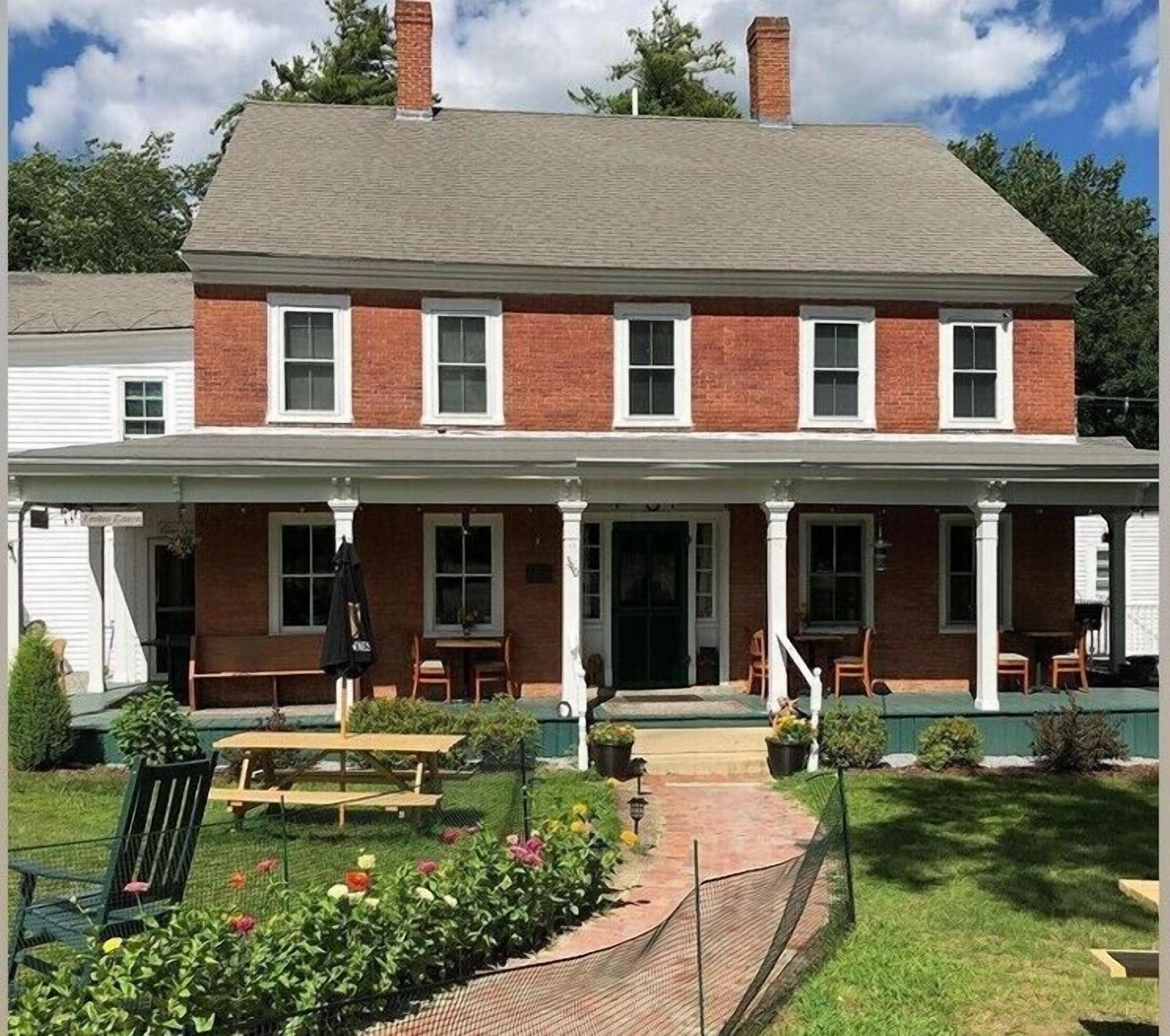 The Birchwood Inn in Manchester, United States