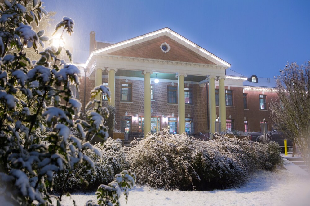 McMenamins Grand Lodge, Forest Grove Room, Prices & Reviews Travelocity