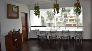 TV LED 32-polegadas com canais a cabo