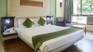 In-room safe, desk, iron/ironing board, rollaway beds
