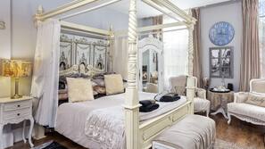 Premium bedding, down duvet, Tempur-Pedic beds, in-room safe