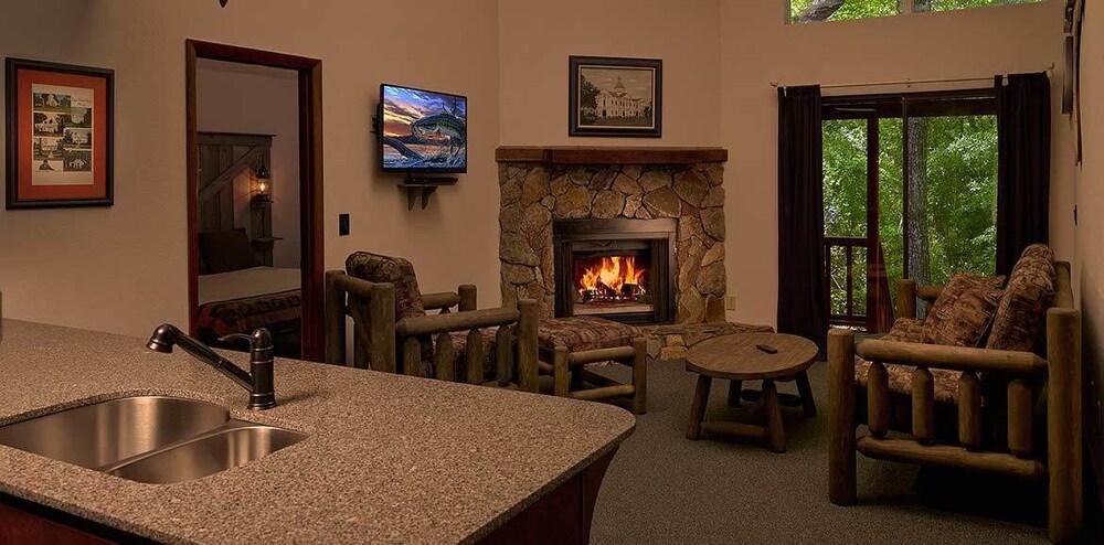 Twin Lakes Camp Resort In De Funiak Springs Cheap Hotel Deals