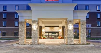 Hampton Inn & Suites Detroit/Troy