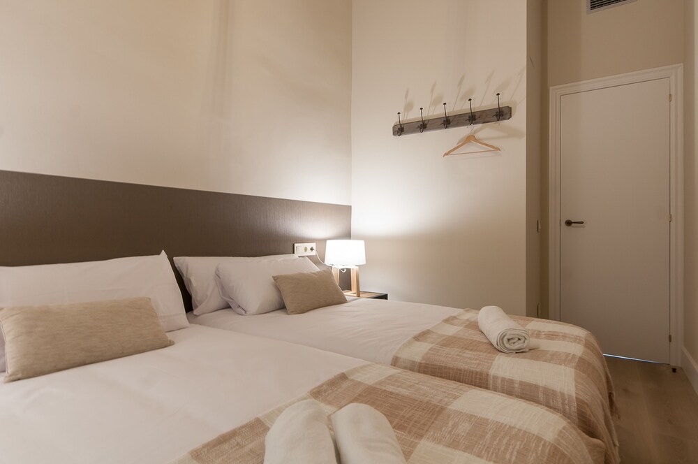 Happy new year! a visual guide to how much americans spend on new year's eve festivities Weflating Suites Sant Antoni Market in Barcelona | Best Rates & Deals on Orbitz