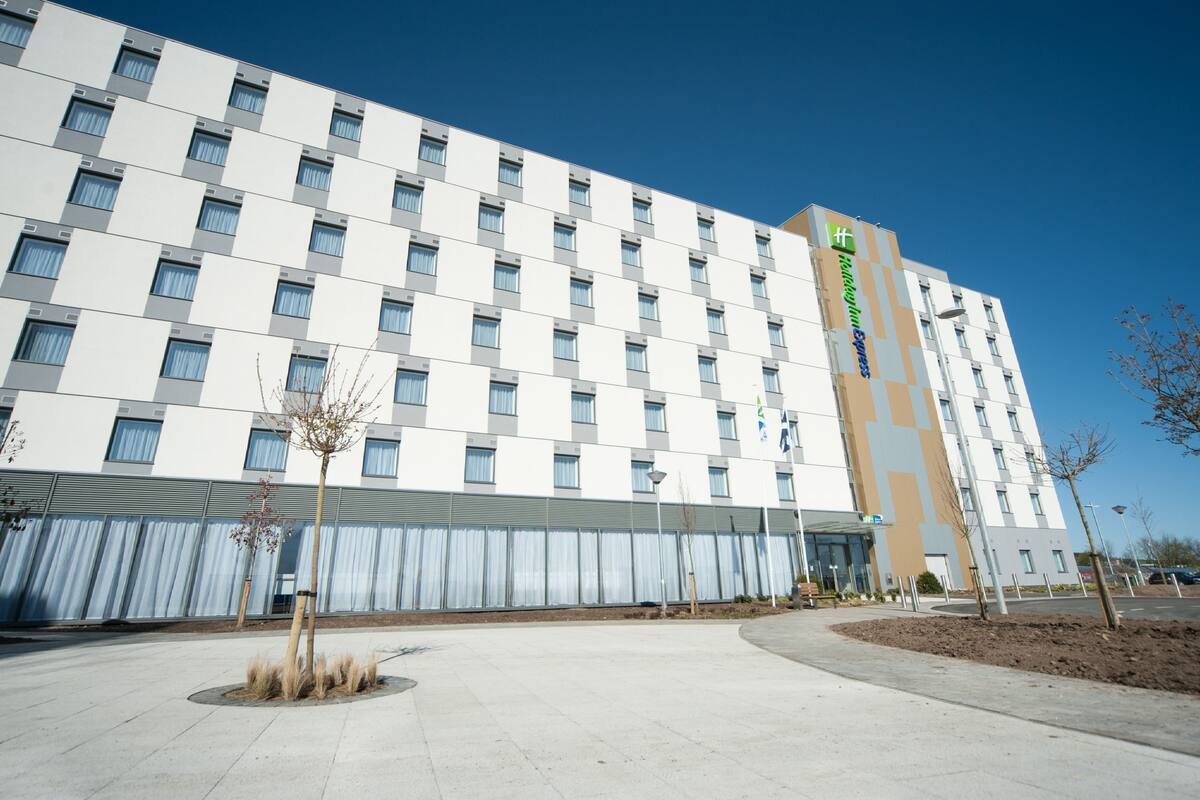Holiday Inn Express Aberdeen Airport In Aberdeen Expedia