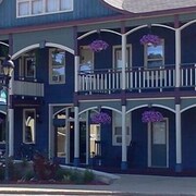 The 10 Best Hotels In Bellaire Traverse City For 2019 Expedia Stone Waters Inn