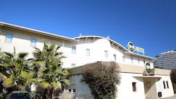 B&B Hôtel Villeneuve Loubet Plage B&B Hôtel Villeneuve Loubet Plage