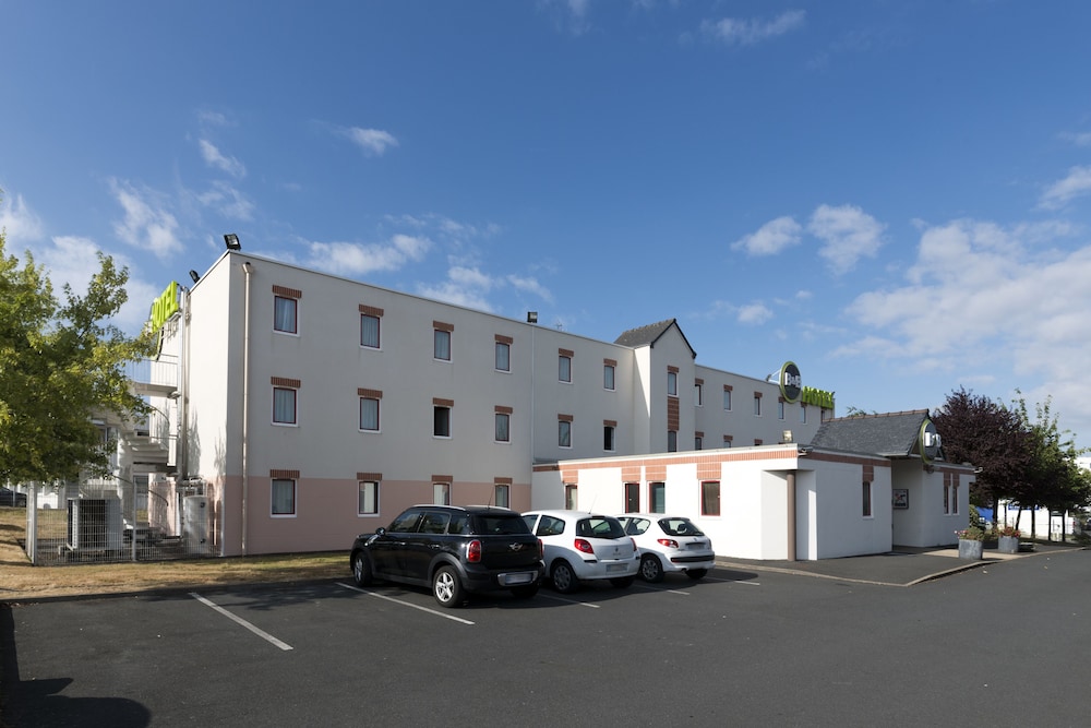 Front of property, B&B Hotel Nantes Rezé St Sébastien