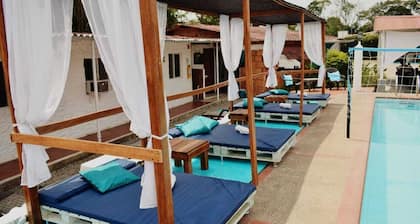 Hotel Campestre Llano Dorado