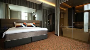 1 bedroom, premium bedding, in-room safe, desk
