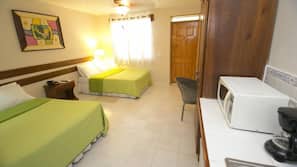 1 bedroom, in-room safe, desk, iron/ironing board