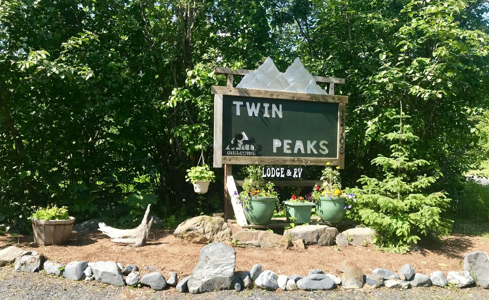 Twin Peaks Lodge and RV Park in Seward Best Rates & Deals on Orbitz
