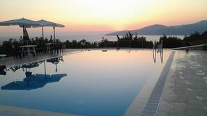 Piscina stagionale all'aperto