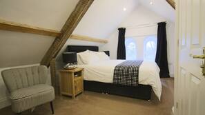 In-room safe, desk, iron/ironing board, free WiFi