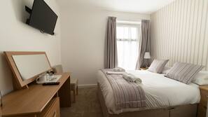 Desk, linens
