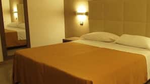 Minibar, una scrivania, culle/letti per bambini (gratuiti)
