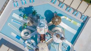 5 piscine all'aperto, ombrelloni da piscina, lettini