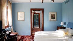 Premium bedding, down duvet, minibar, in-room safe