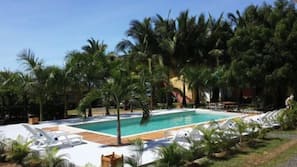 2 outdoor pools, sun loungers