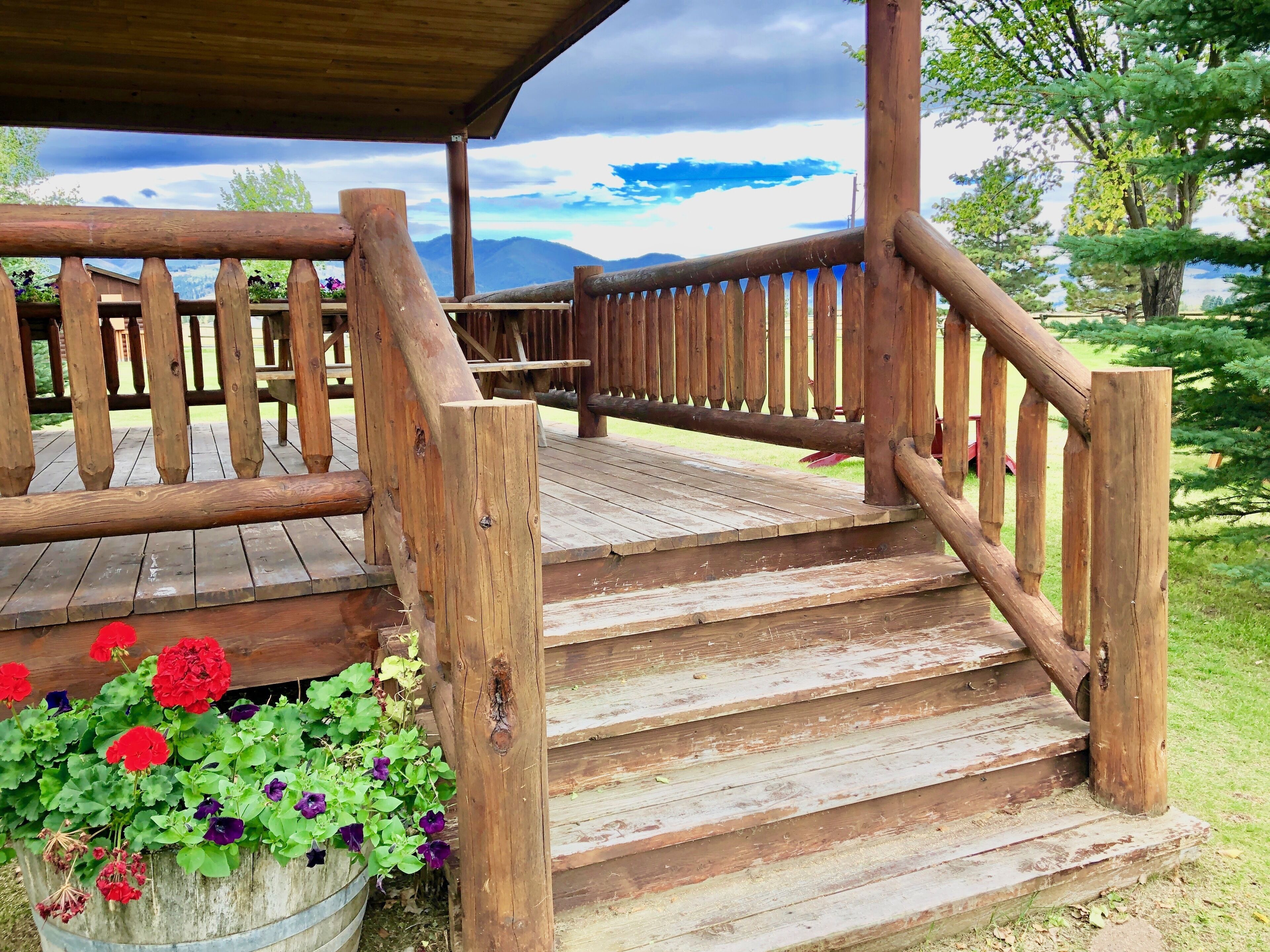 Canyon Cabins Lodging in Bozeman, United States