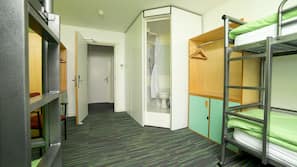 Free cots/infant beds, wheelchair access