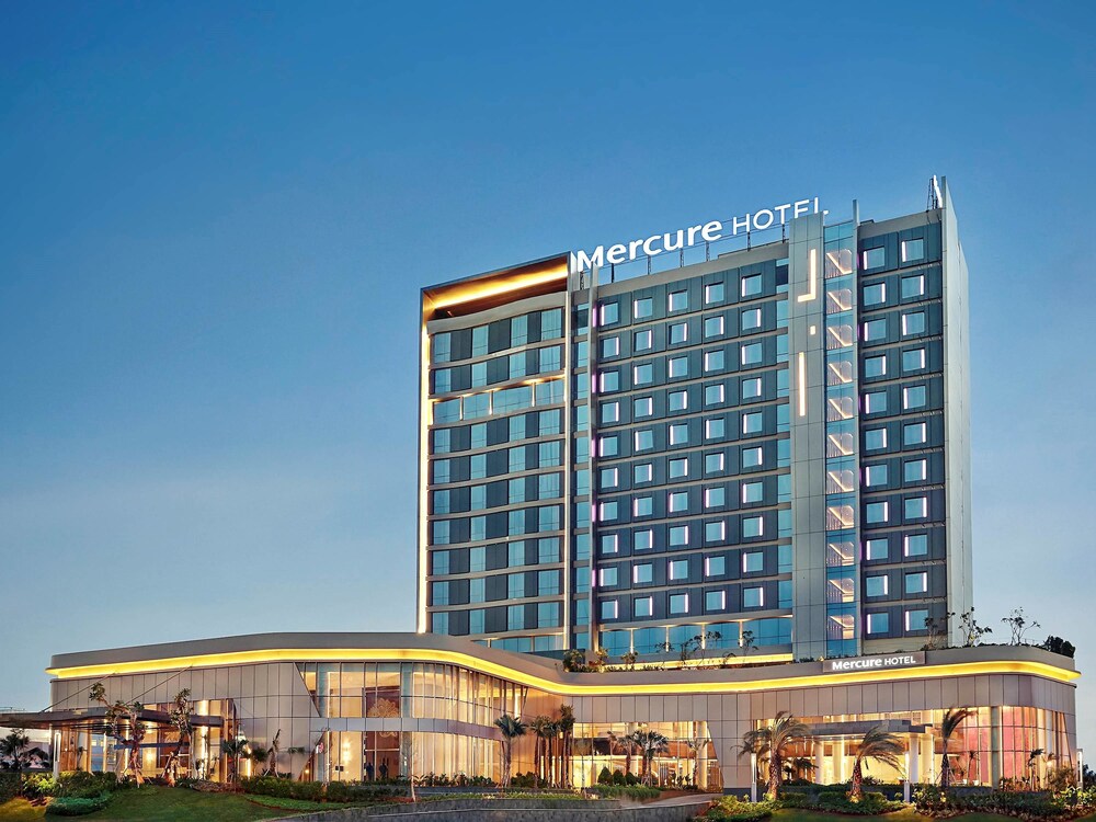 Book Mercure Karawang Karawang Hotel Deals
