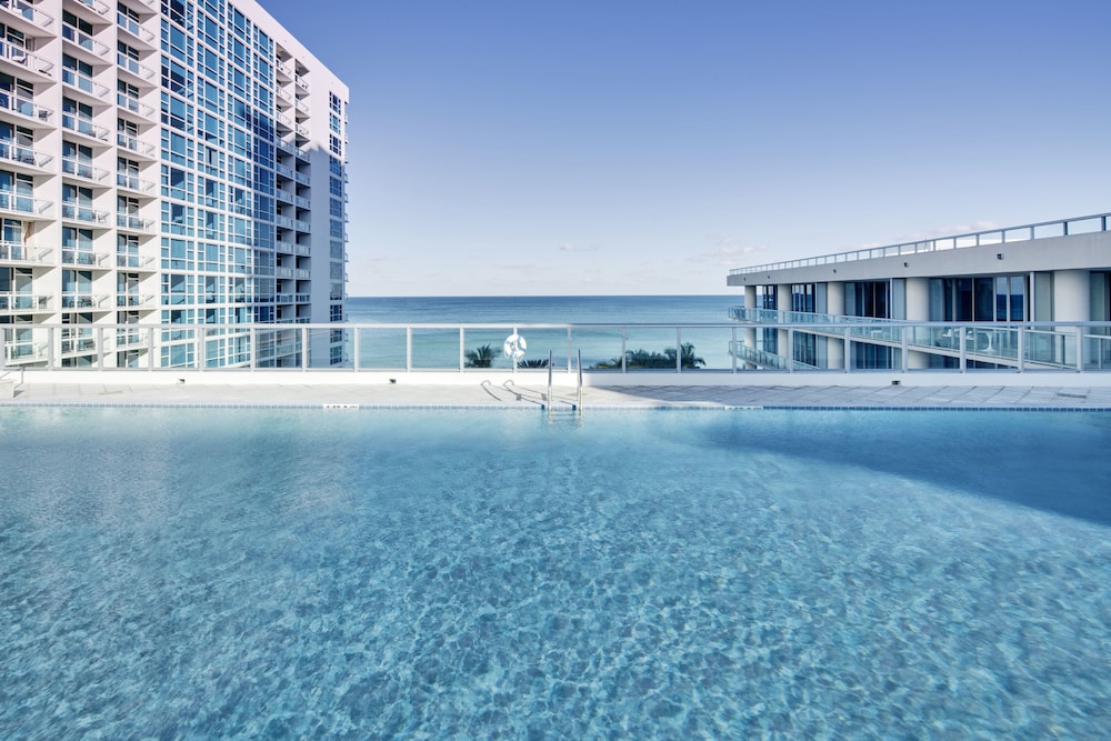 Carillon Miami Wellness Resort