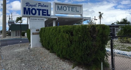 Royal Palms Motel