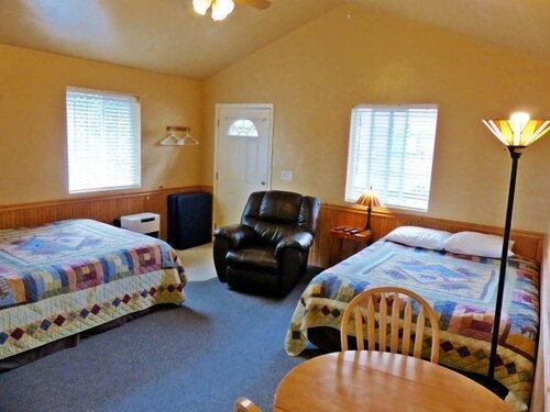 Chinook Wind Cabins In Denali Ak Expedia