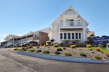 Cape Cod Harbor House Inn