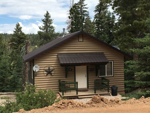 Great Place to stay Duck Creek Village Inn near Duck Creek Village