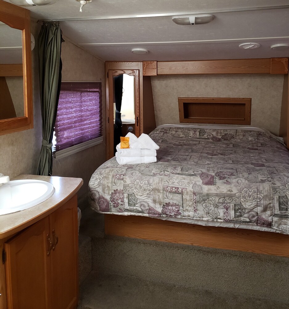 swinger bed and bath