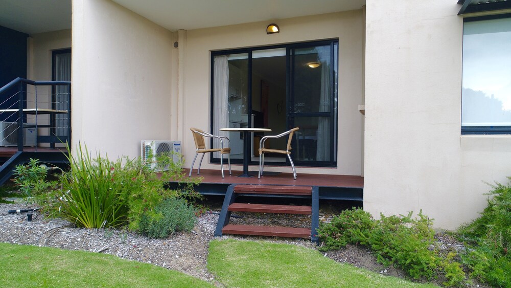 Terrace/patio, Margaret River Beach Apartments