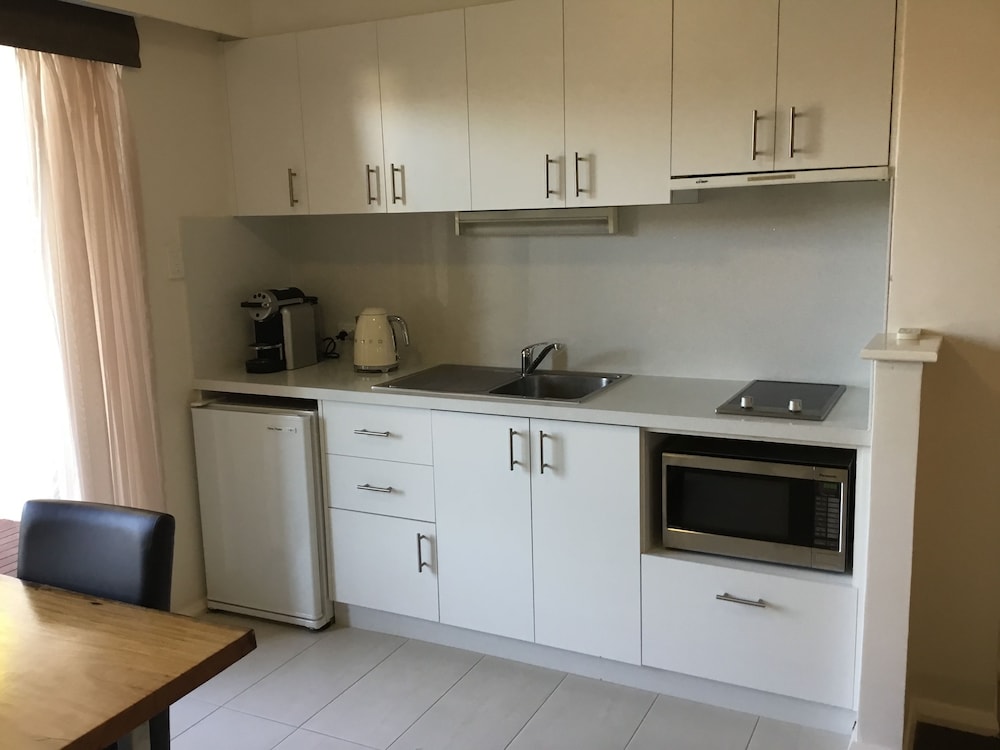 Private kitchenette, Margaret River Beach Apartments