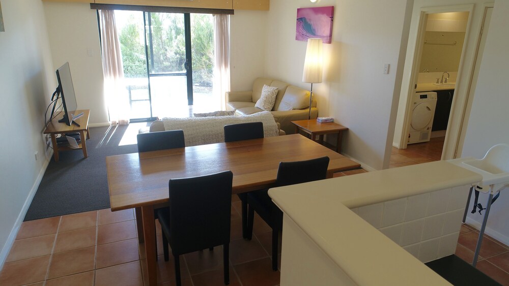 In-room dining, Margaret River Beach Apartments