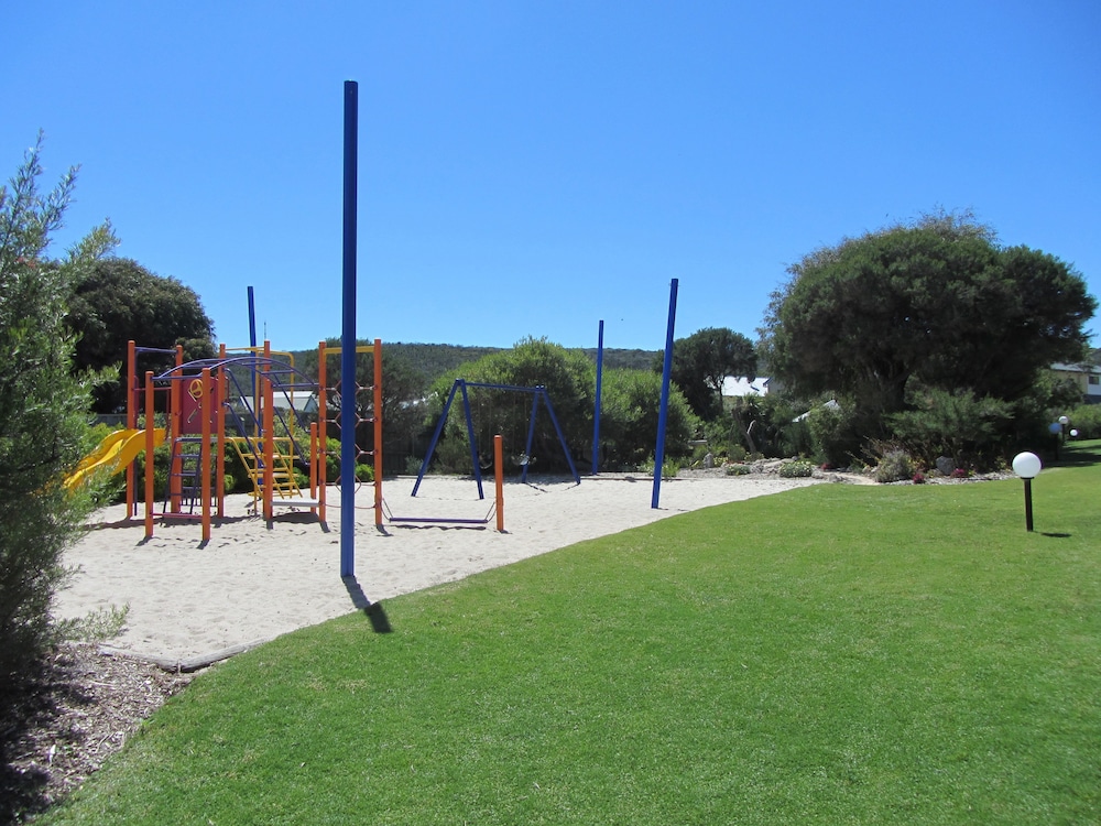 Property grounds, Margaret River Beach Apartments