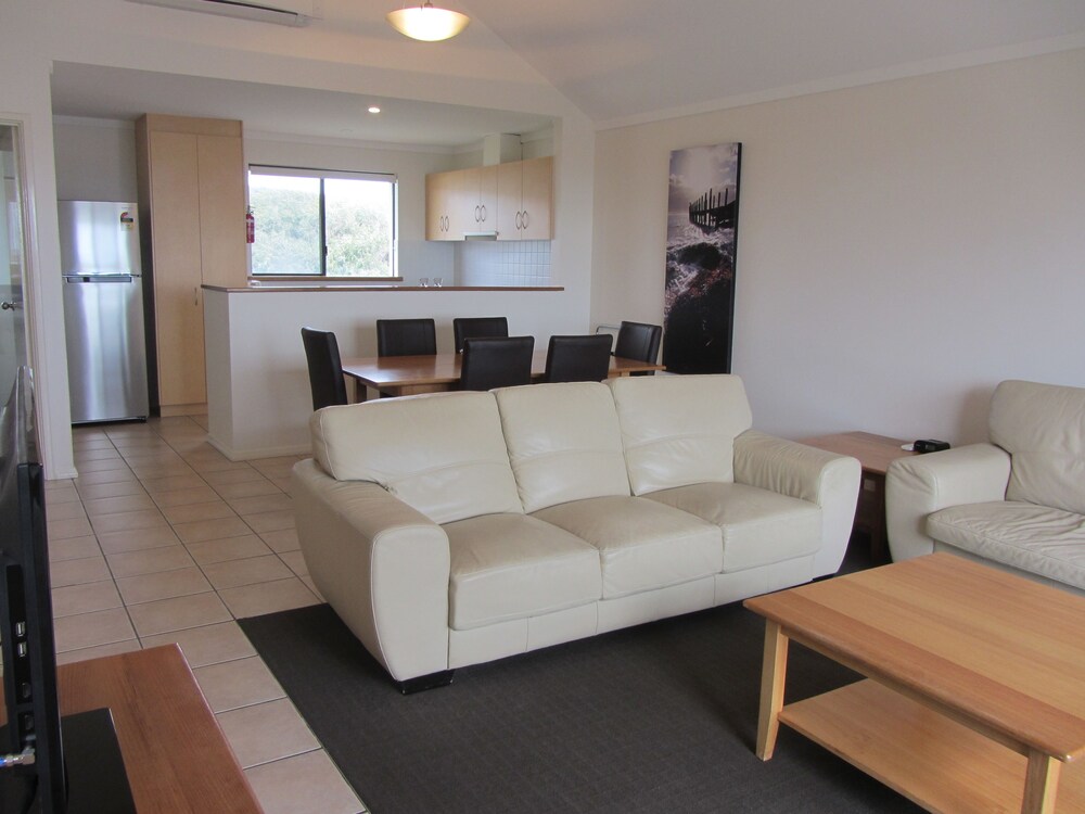 Property grounds, Margaret River Beach Apartments